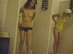 �^�[�Q�b�g�̓X�N�[���K�[���̃W���P�b�g�摜